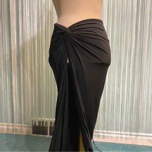 Pretty Little Thing Black Slinky Front Slit Maxi Skirt NWT Size 6